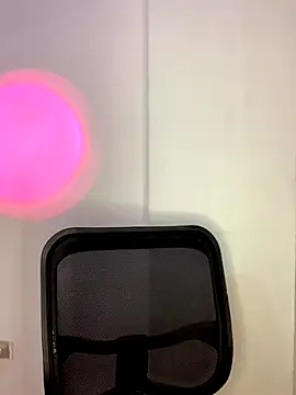 Snapshot of Miss_karol chatting on October 10, 6:29 pm Miss karol online show from October 10, 6:29 pm