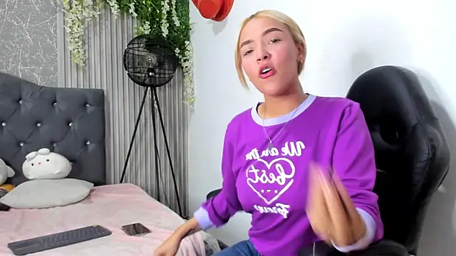 asami kimi online show from February 18, 12:26 am