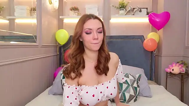 Snapshot of Ariadna_Holder chatting on February 14, 12:47 pm Ariadna Holder online show from February 14, 12:47 pm