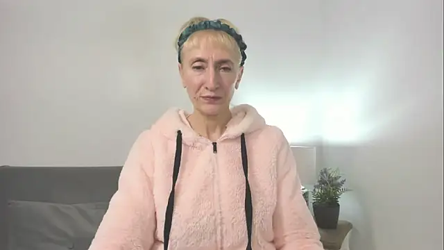 Snapshot of MargaretMilf69 chatting on October 15, 3:12 pm MargaretMilf69 online show from October 15, 3:12 pm