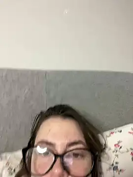 DearAlise online show from July 18, 11:58 am