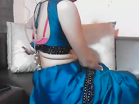 Snapshot of kajal__bhabhi_ chatting on March 3, 7:39 pm kajal bhabhi online show from March 3, 7:39 pm