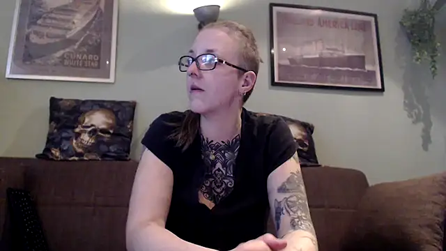 Astrid-Gilbert online show from March 7, 7:38 pm