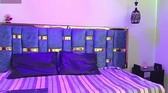 emily fox 3 online show from February 8, 1:01 pm