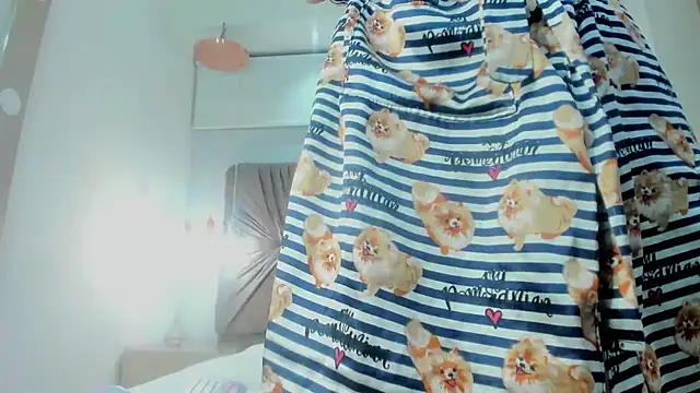 Snapshot of zoe_taylorr1 chatting on February 24, 5:33 am zoe taylorr1 online show from February 24, 5:33 am