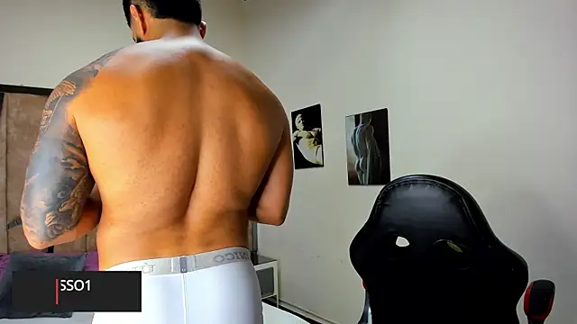 LeandroRusso online show from March 13, 4:05 am