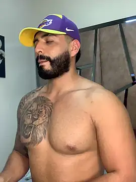 LeandroRusso online show from March 16, 2:21 am