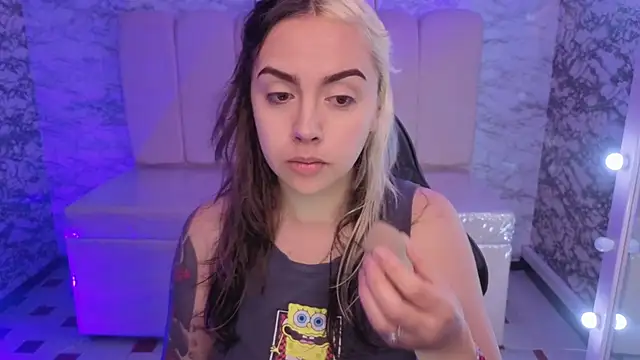 Hela v online show from October 16, 11:44 am