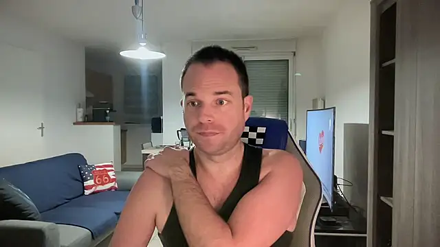 Snapshot of Funnyjul31 chatting on January 25, 6:35 pm Funnyjul31 online show from January 25, 6:35 pm
