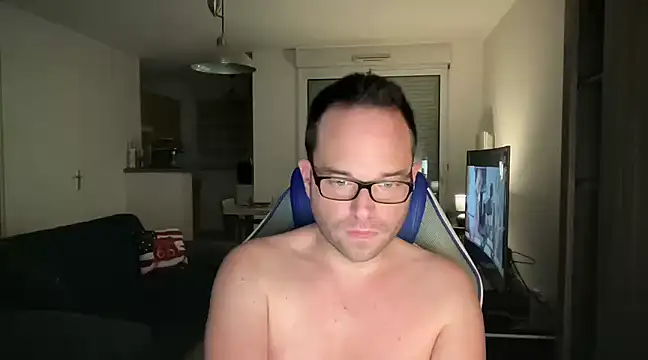 Snapshot of Funnyjul31 chatting on January 28, 5:46 pm Funnyjul31 online show from January 28, 5:46 pm