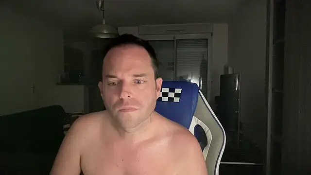 Snapshot of Funnyjul31 chatting on January 30, 9:04 pm Funnyjul31 online show from January 30, 9:04 pm