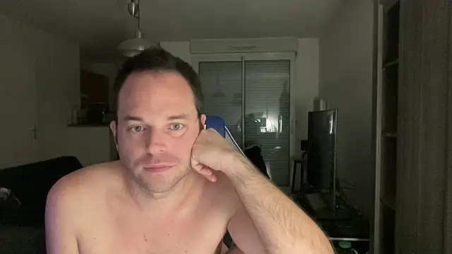 Snapshot of Funnyjul31 chatting on February 20, 10:04 pm Funnyjul31 online show from February 20, 10:04 pm