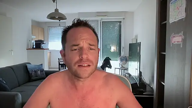 Snapshot of Funnyjul31 chatting on September 8, 3:11 pm Funnyjul31 online show from September 8, 3:11 pm