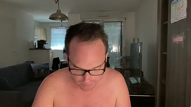 Snapshot of Funnyjul31 chatting on September 14, 1:43 pm Funnyjul31 online show from September 14, 1:43 pm