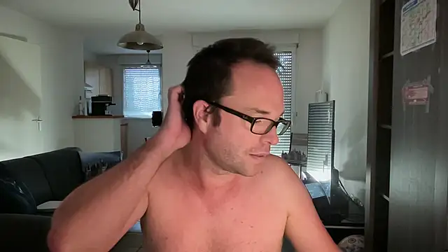 Funnyjul31 online show from October 10, 1:54 pm