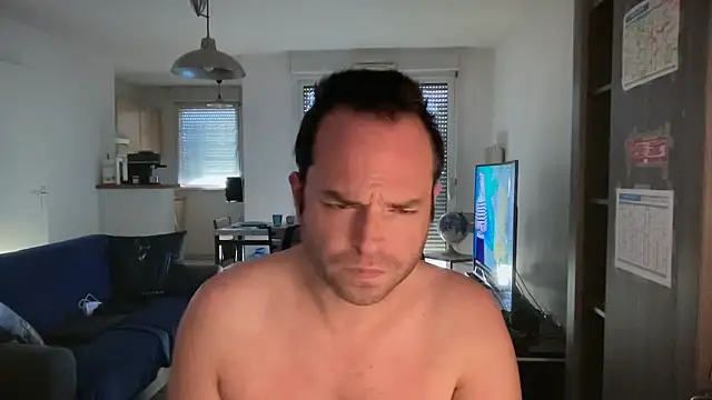 Funnyjul31 online show from November 22, 12:59 pm