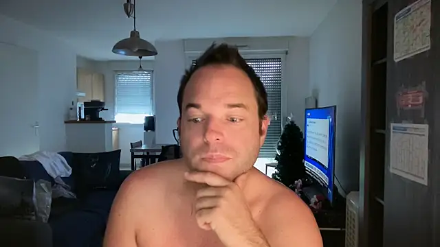 Funnyjul31 online show from November 25, 9:42 am