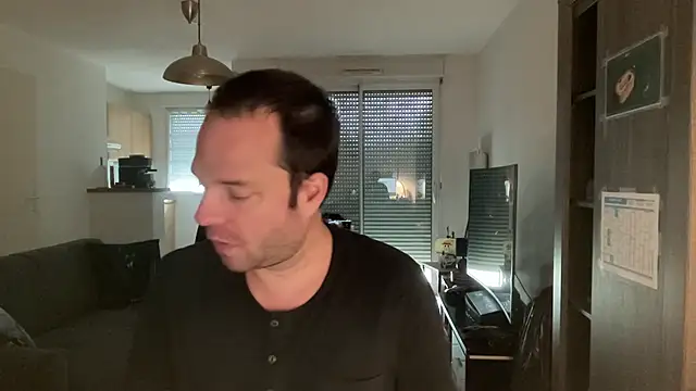 Snapshot of Funnyjul31 chatting on February 20, 2:39 pm Funnyjul31 online show from February 20, 2:39 pm