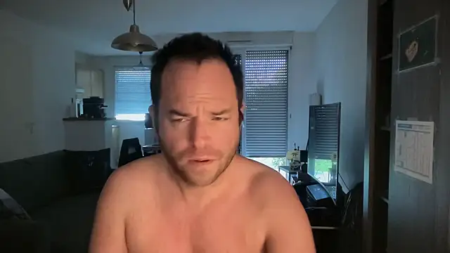 Snapshot of Funnyjul31 chatting on February 21, 10:16 am Funnyjul31 online show from February 21, 10:16 am