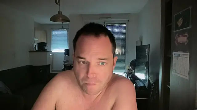 Snapshot of Funnyjul31 chatting on February 28, 2:40 pm Funnyjul31 online show from February 28, 2:40 pm