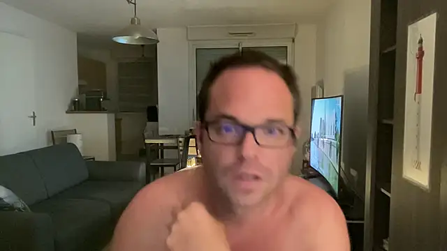 Snapshot of Funnyjul31 chatting on June 24, 4:50 pm Funnyjul31 online show from June 24, 4:50 pm