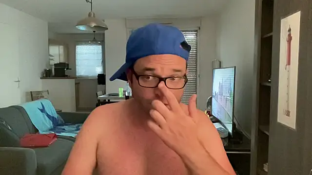 Snapshot of Funnyjul31 chatting on July 31, 4:28 pm Funnyjul31 online show from July 31, 4:28 pm