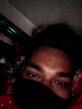 Snapshot of birds0641 chatting on February 2, 7:25 pm birds0641 online show from February 2, 7:25 pm