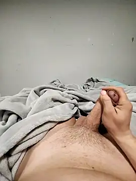 Snapshot of ElCastigador09 chatting on March 5, 11:05 pm ElCastigador09 online show from March 5, 11:05 pm