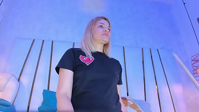 violet gray  online show from January 17, 11:26 am