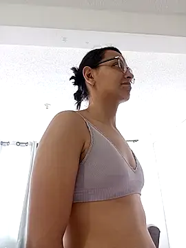 bri ali online show from March 11, 8:20 pm