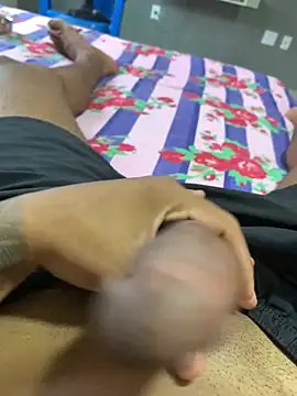 Snapshot of emitee7 chatting on February 27, 7:36 pm emitee7 online show from February 27, 7:36 pm