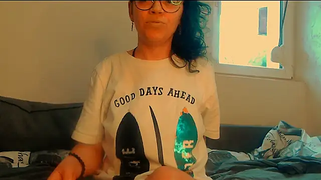 Snapshot of Ju-Hot chatting on March 17, 3:26 pm Ju-Hot online show from March 17, 3:26 pm