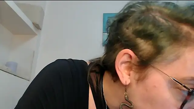 Snapshot of Ju-Hot chatting on March 30, 7:59 pm Ju-Hot online show from March 30, 7:59 pm