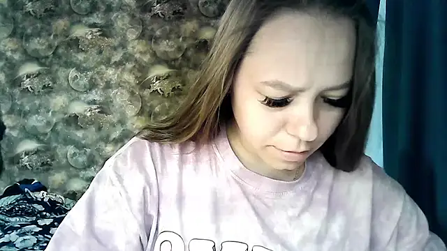 Snapshot of Misssweet_s chatting on June 4, 4:07 am Misssweet s online show from June 4, 4:07 am