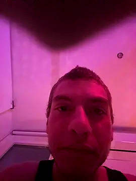 Snapshot of louzocool chatting on December 17, 3:51 pm louzocool online show from December 17, 3:51 pm