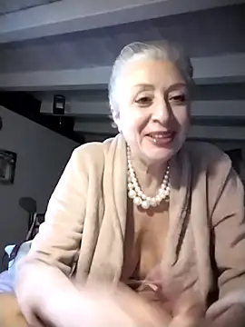 Snapshot of divinaerotica chatting on February 24, 4:49 pm divinaerotica online show from February 24, 4:49 pm