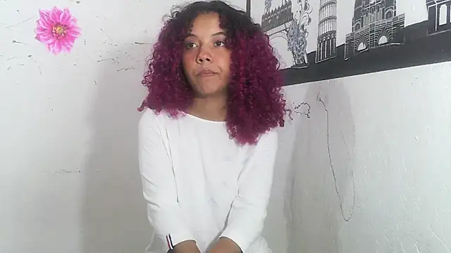 Lola-Pretty online show from March 13, 11:51 am