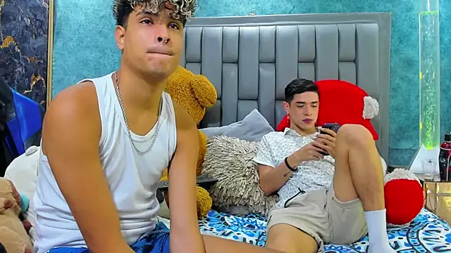 Sexys Hornys Boys online show from January 28, 7:32 pm