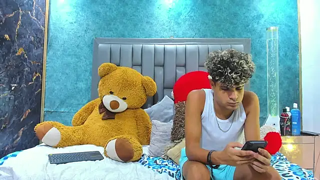 Sexys Hornys Boys online show from January 29, 12:54 am