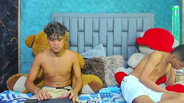 Sexys Hornys Boys online show from February 28, 10:28 pm