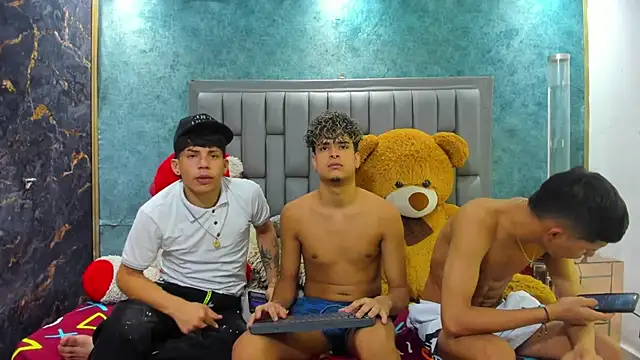 Sexys Hornys Boys online show from March 11, 12:11 am