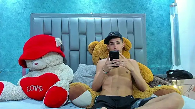 Sexys Hornys Boys online show from March 13, 11:27 pm