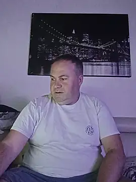 Pourleplasirs online show from May 29, 9:24 pm