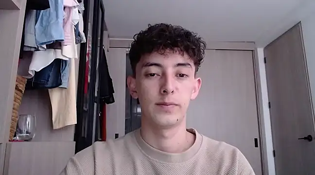 miketwink online show from March 13, 10:10 pm