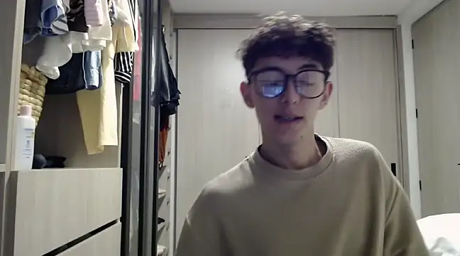 miketwink online show from March 20, 1:24 am