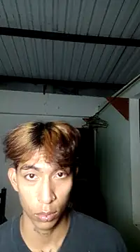 Snapshot of KasuHongoz chatting on March 2, 5:01 am KasuHongoz online show from March 2, 5:01 am