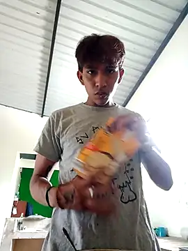 Snapshot of KasuHongoz chatting on March 2, 4:10 pm KasuHongoz online show from March 2, 4:10 pm