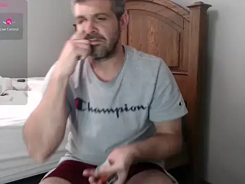 Snapshot of Troyt87 chatting on July 2, 6:25 pm Troyt87 online show from July 2, 6:25 pm