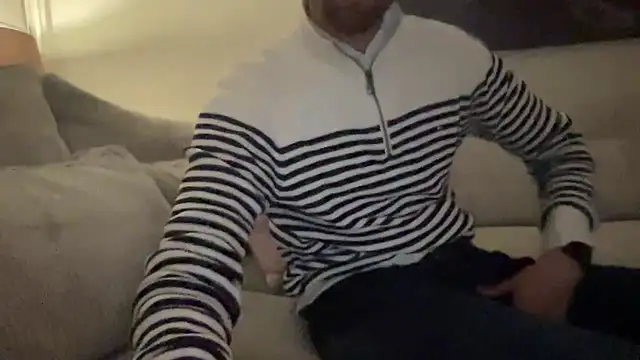 Snapshot of bullyboyy chatting on December 16, 6:02 pm bullyboyy online show from December 16, 6:02 pm