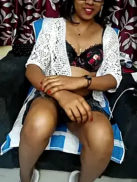 Cute Jiyaa online show from February 15, 7:50 pm